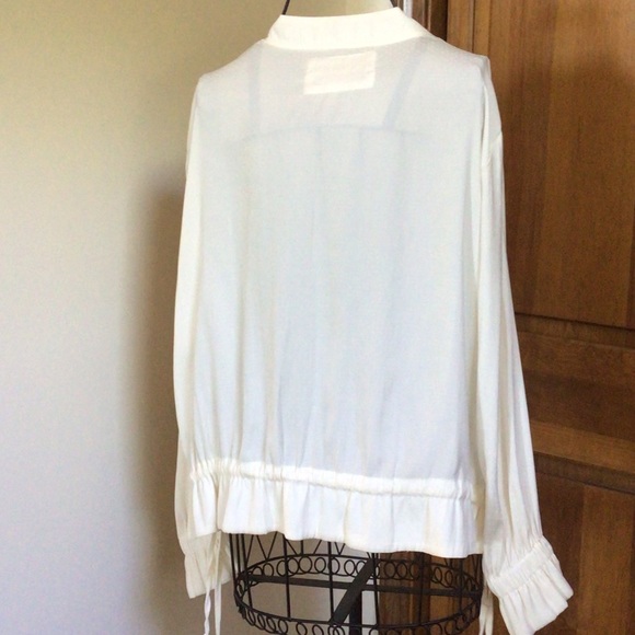 H&M cream satin Jacket, Size 6 - Picture 4 of 9